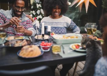 11 restes de nourriture de vacances qui sont dangereux pour votre chat