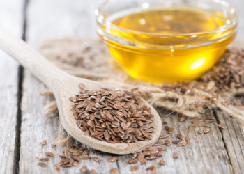 4 huiles saines à ajouter à l’alimentation de votre chien