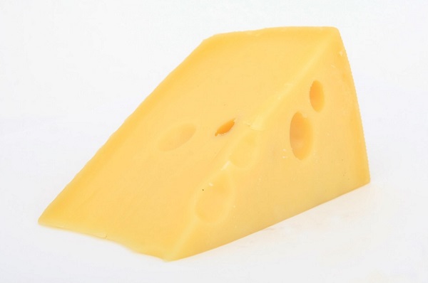 les chiens peuvent-ils manger du fromage