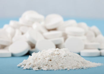 Puis-je écraser des médicaments dans la nourriture de mon chien?