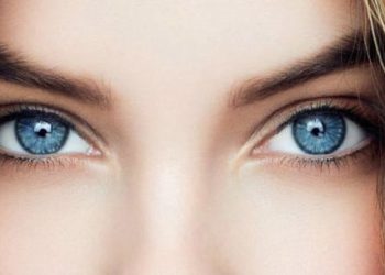 Pourquoi la couleur des yeux différent ?
