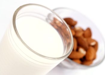 Quelle eau boire pour reflux gastrique ?