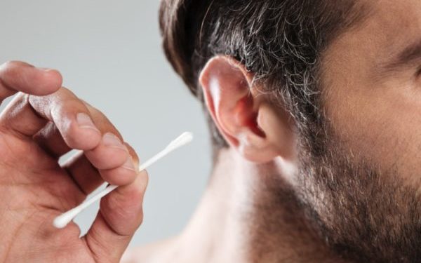 Comment faire pour enlever un bouchon de selle ?