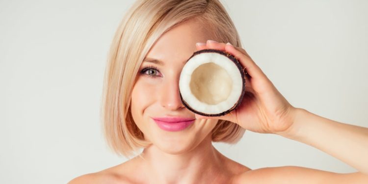 Quelle huile utiliser pour démêler les cheveux ?