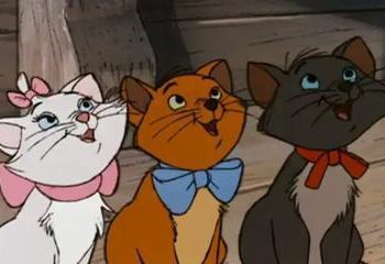 Comment s'appelle les siamois dans les Aristochats ?