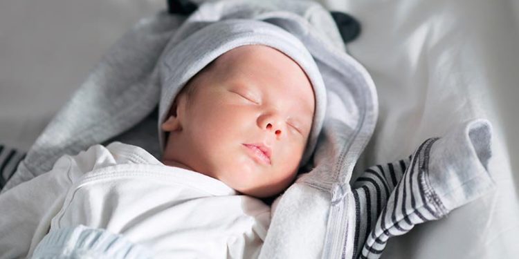 Pourquoi mon bébé de 2 mois dort beaucoup ?