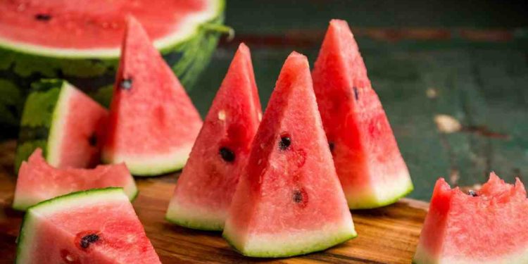 Est-il bon de manger de la pastèque le soir ?