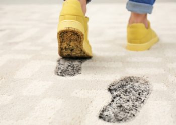 Comment enlever boue jardin ?