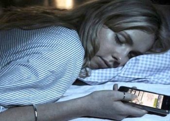 Pourquoi il ne faut pas dormir avec son chat ?