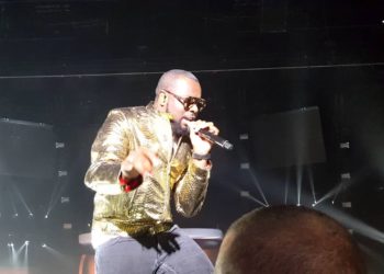 Est-ce que le Samoyède aime l'eau ?