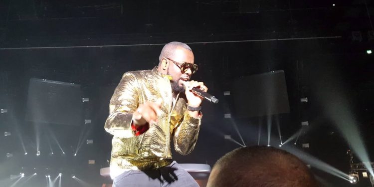 Est-ce que le Samoyède aime l'eau ?