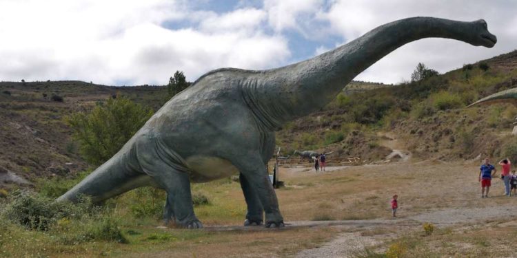 Quel est le plus gros dinosaure du monde ?