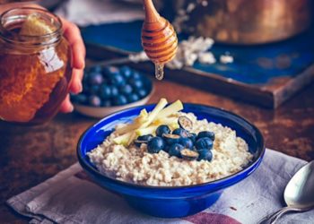 Est-il bon de manger des flocons d'avoine le soir ?