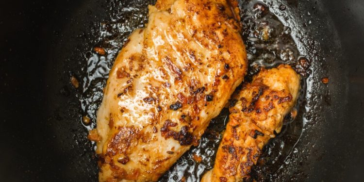 Comment cuire blanc de poulet pour chat ?