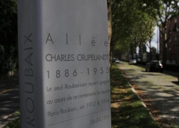 Qui est pavé Love ?