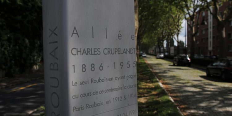 Qui est pavé Love ?