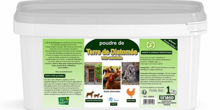 Comment Saupoudrer la terre de diatomée ?