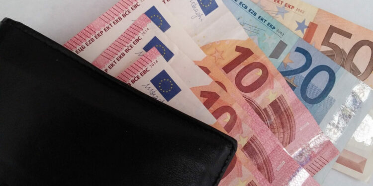 Comment augmenter le taux d'humidité dans la couveuse ?