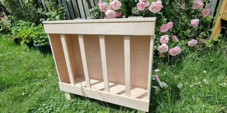 Comment éviter que le foin tombe dans la litière du lapin ?