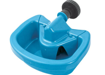 Comment faire un réservoir d'eau pour les poules ?