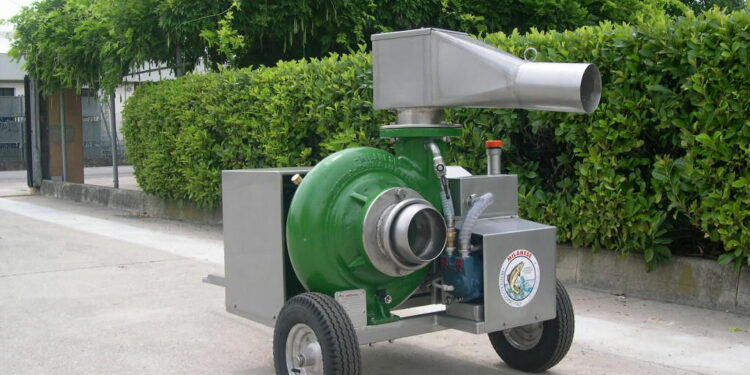 Comment filtrer l'eau d'un aquarium ?