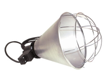 Comment installer une lampe chauffante dans un poulailler ?