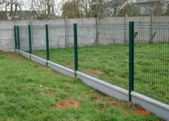 Comment planter un piquet de grillage ?