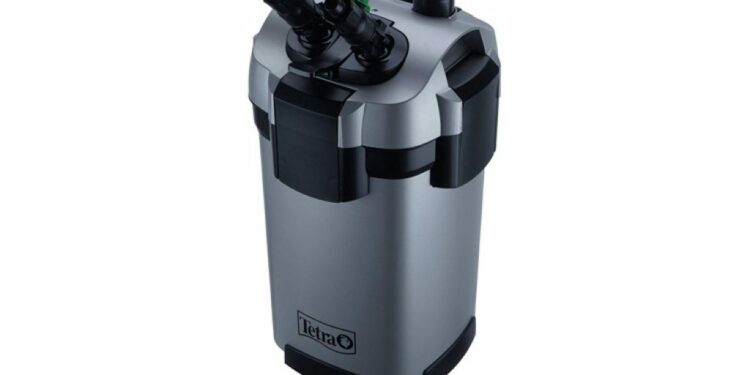 Est-ce que la pompe de l'aquarium doit tourner tout le temps ?