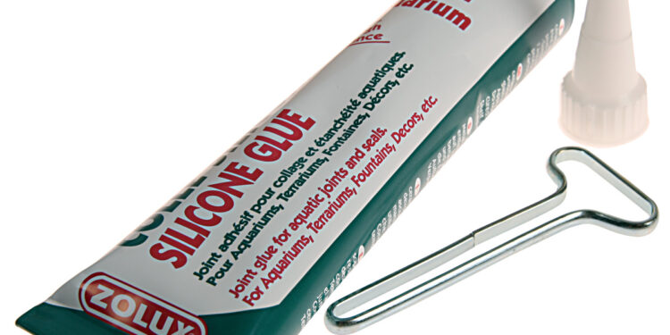 Est-ce que le verre se colle ?