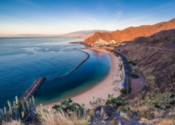 Est-ce que l'eau est chaude aux Canaries ?
