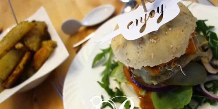 Est-ce que les poussins mangent du riz ?