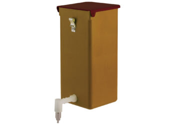 Est-ce qu'un lapin peut boire dans une gamelle d'eau ?