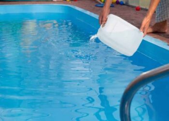 Qu'est-ce qui provoque les algues dans la piscine ?