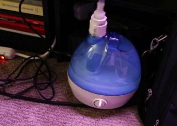 What is the difference between a Mister and a fogger?