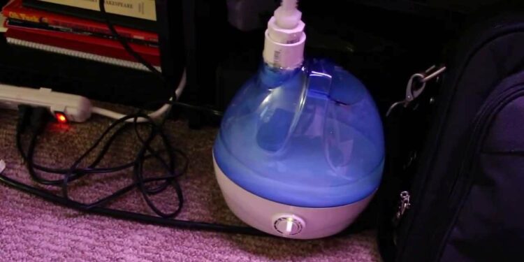 What is the difference between a Mister and a fogger?